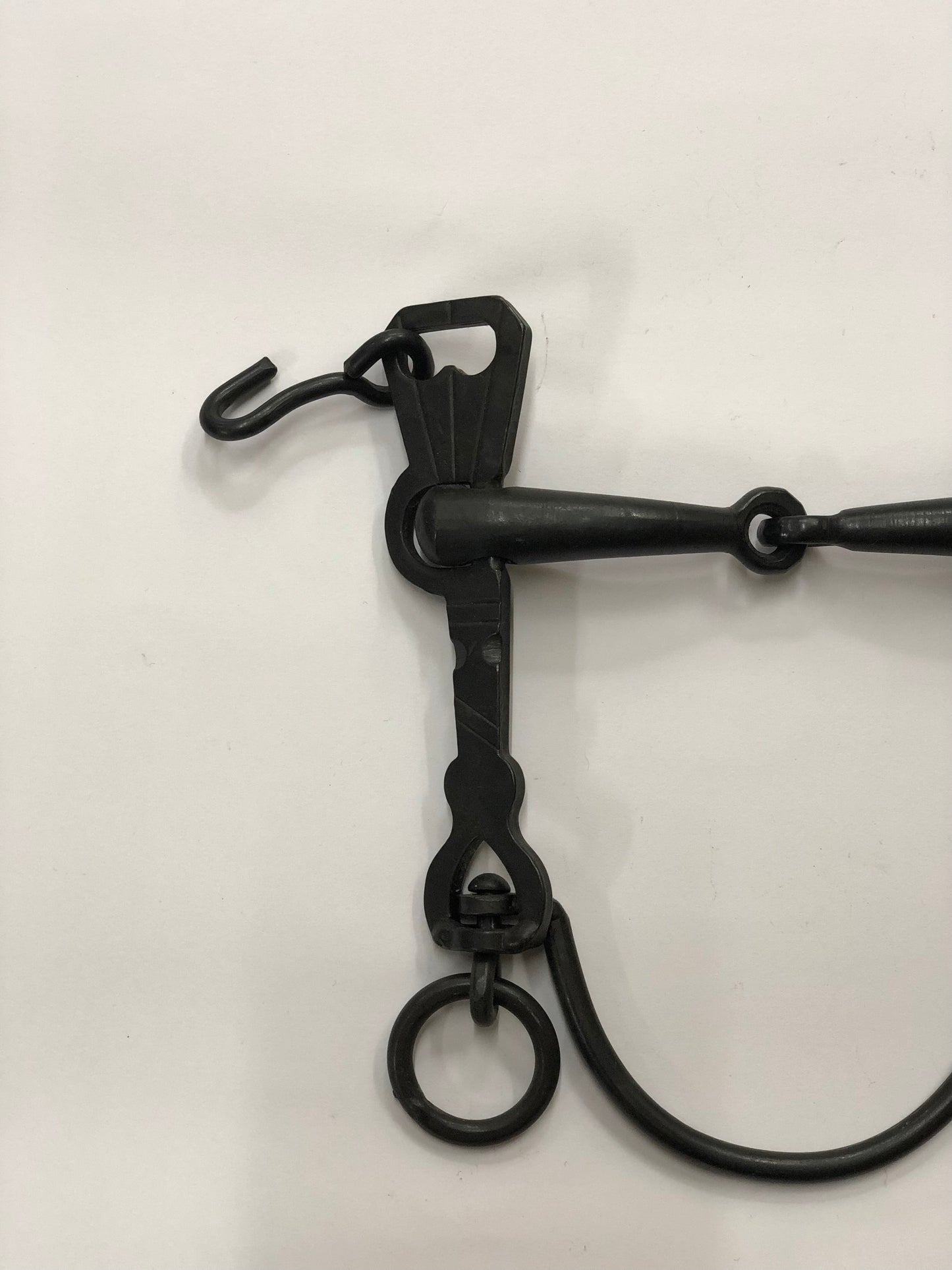 Spanish bit with jointed mouthpiece