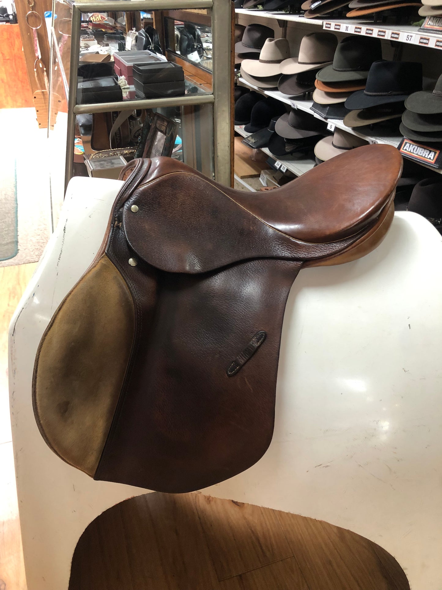 Stubborn Siegfried jumping saddle